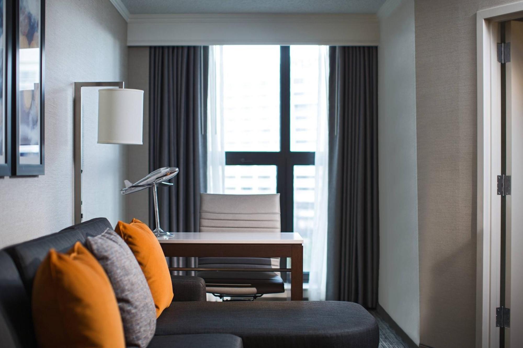 Chicago Marriott Suites O'Hare Rosemont Exteriör bild