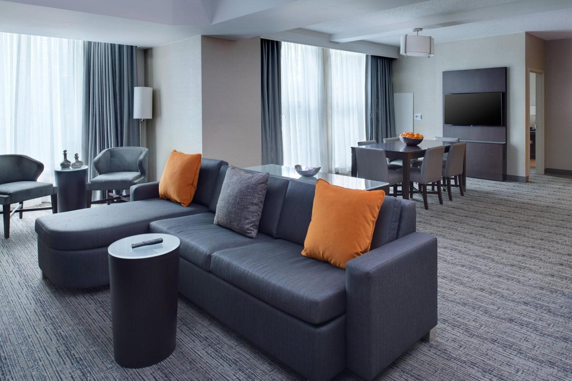 Chicago Marriott Suites O'Hare Rosemont Exteriör bild