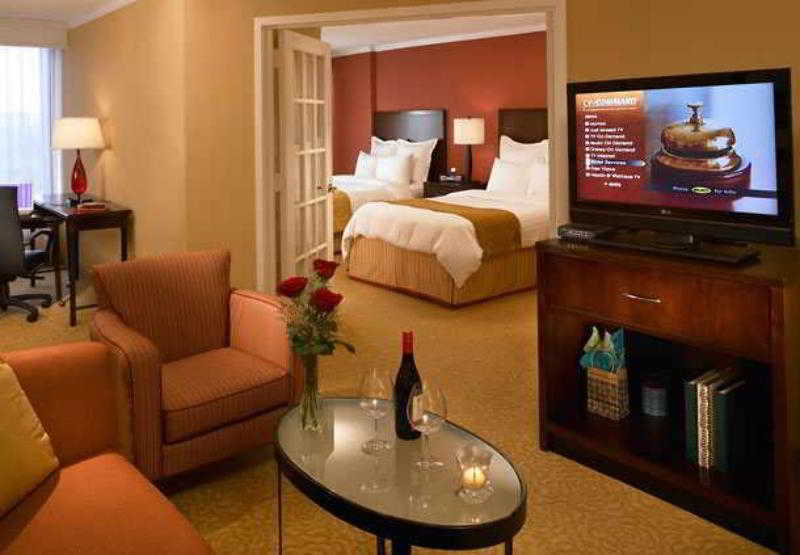 Chicago Marriott Suites O'Hare Rosemont Exteriör bild